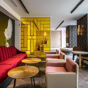 Hotell Nude - Color Vision